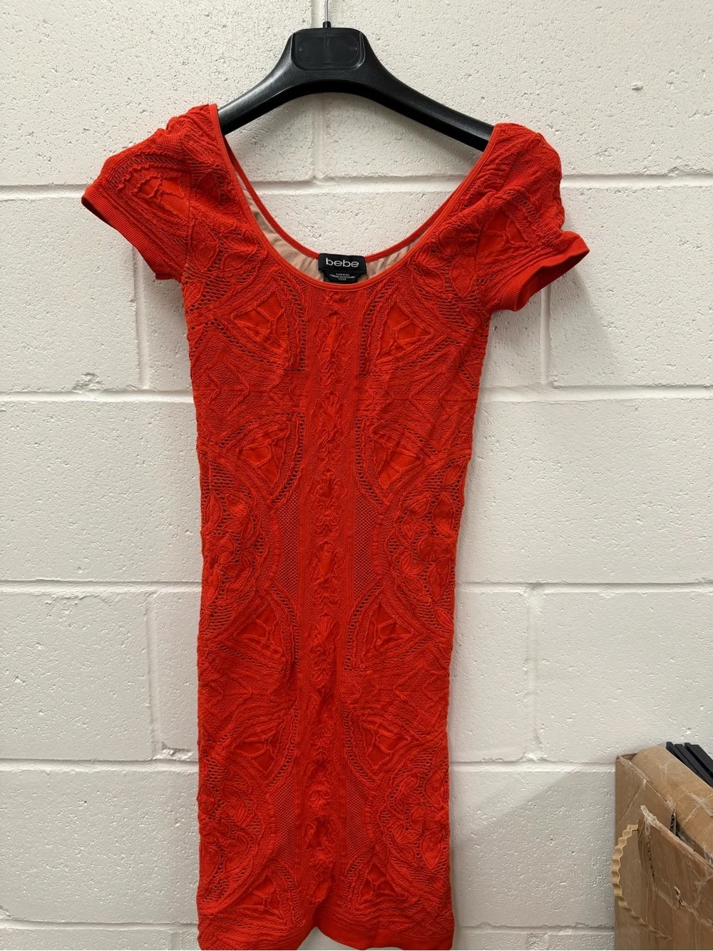 Bebe vintage-inspired Red-Orange Lace Bodycon Dress /XS-S - Picture 2 of 5